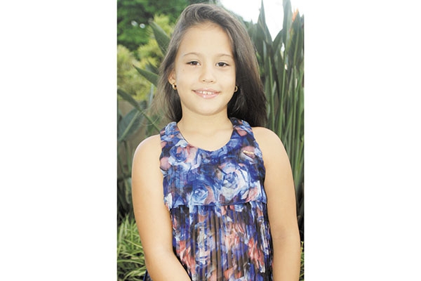 Quem aniversaria na próxima quinta-feira, 21 de março, é minha netinha Maria Gabriela Rodrigues Lima, completando 9 anos. Babi é filha do Luís Carlos Lima e da minha filha Roberta Sanches Rodrigues. Beijão meu e da Cida e também dos avós paternos Leila e 